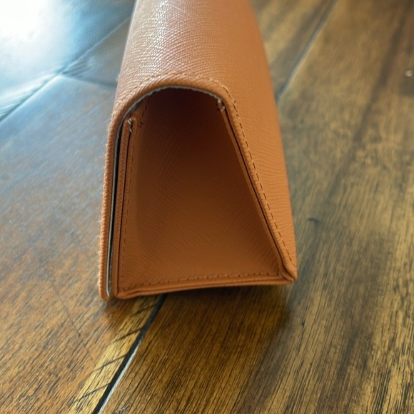 Tory Burch Orange sunglasses case - Picture 3 of 11